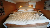 MYSTIQUE Lagoon 500 Cabin